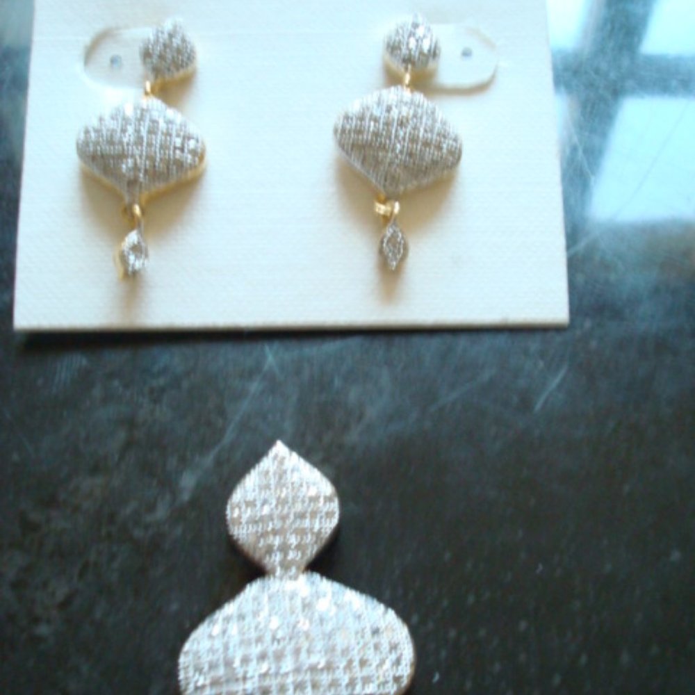 NIP CLEAR AUSTRIAN CRYSTALS PENDANT SET